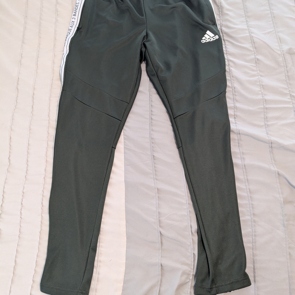 Adidas Men's Joggers  La Marque Aux 3 Bandes